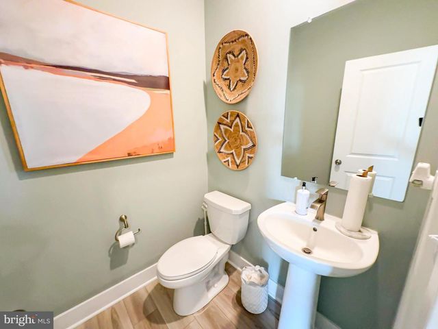 10524 COSMOS, La Plata, MD 20646