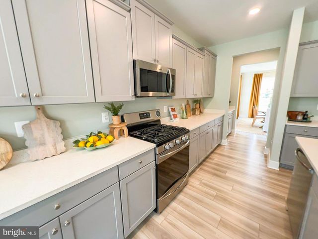10524 COSMOS, La Plata, MD 20646
