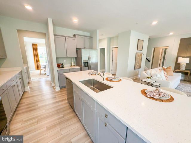 10524 COSMOS, La Plata, MD 20646