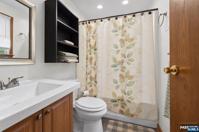 181 State Rt 284, Wantage, NJ 07461