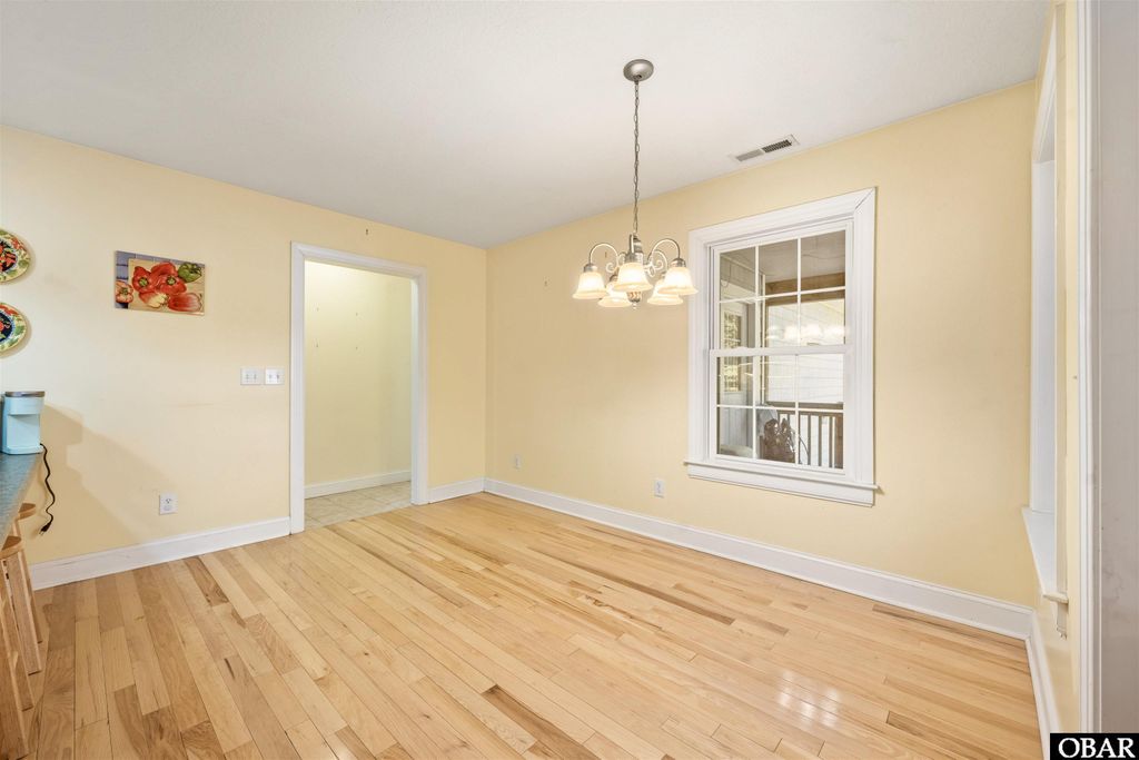 Image 20 of property listing at 2032 Creek Road Lot 8, Kitty Hawk, NC 27949