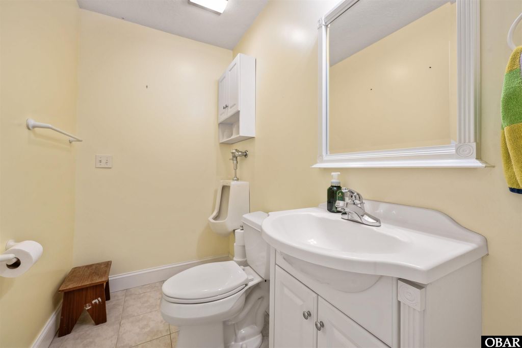 Image 27 of property listing at 2032 Creek Road Lot 8, Kitty Hawk, NC 27949