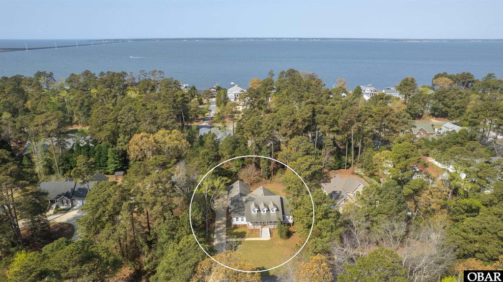 Image 4 of property listing at 2032 Creek Road Lot 8, Kitty Hawk, NC 27949