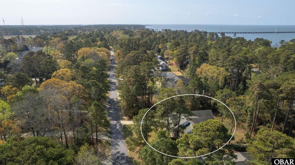 Image 8 of property listing at 2032 Creek Road Lot 8, Kitty Hawk, NC 27949