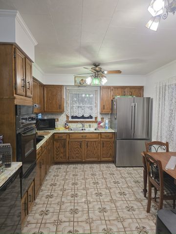 7749 Odell Avenue, Bridgeview, IL 60455