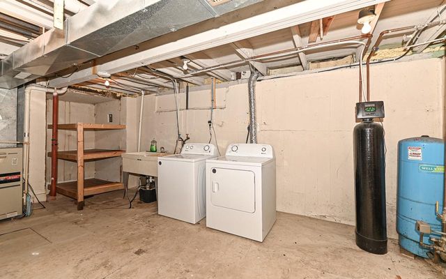 30119 Moccasin DRIVE, Burlington, WI 53105