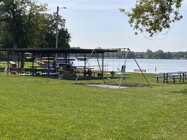 30119 Moccasin DRIVE, Burlington, WI 53105