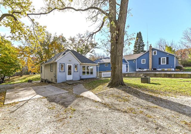 30119 Moccasin DRIVE, Burlington, WI 53105