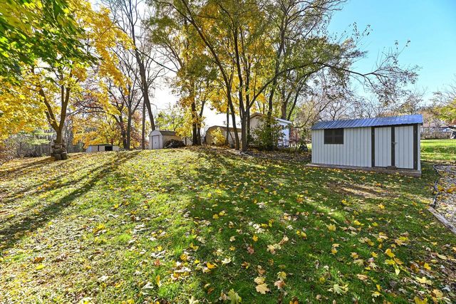 30119 Moccasin DRIVE, Burlington, WI 53105