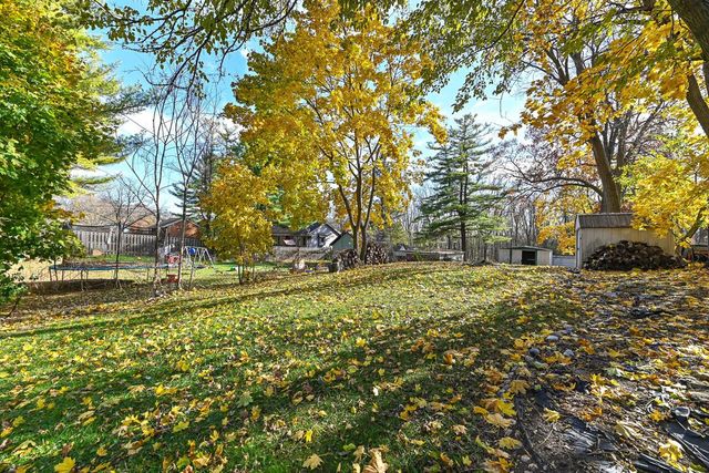 30119 Moccasin DRIVE, Burlington, WI 53105