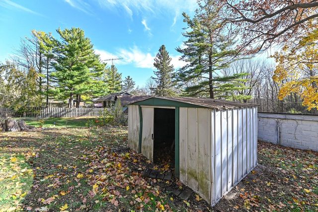 30119 Moccasin DRIVE, Burlington, WI 53105