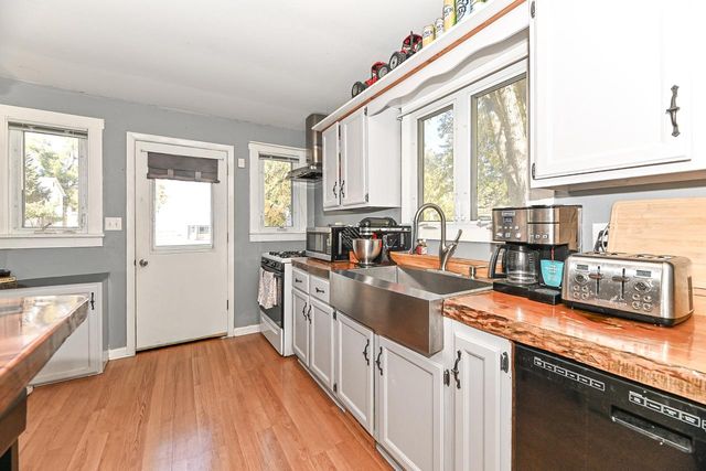 30119 Moccasin DRIVE, Burlington, WI 53105