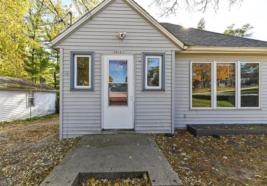 30119 Moccasin DRIVE, Burlington, WI 53105