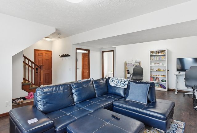 302 CARLY Circle, Council Bluffs, IA 51503