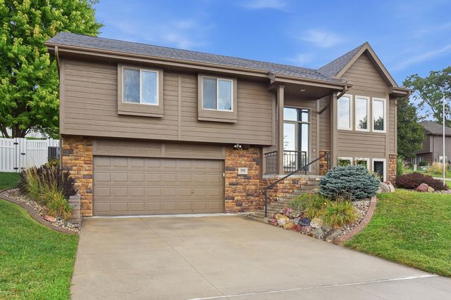 302 CARLY Circle, Council Bluffs, IA 51503