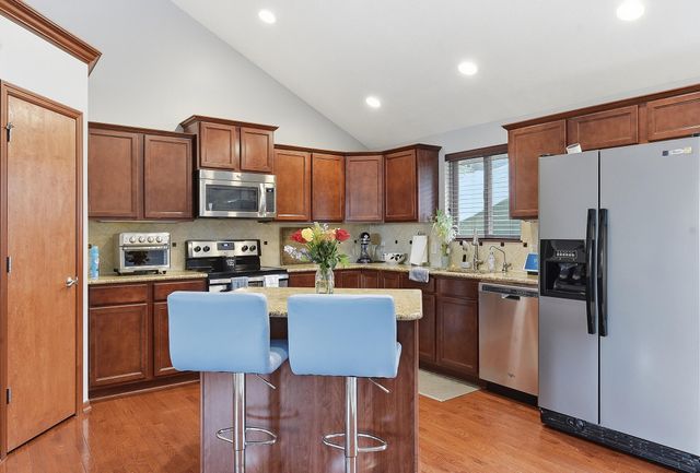 302 CARLY Circle, Council Bluffs, IA 51503
