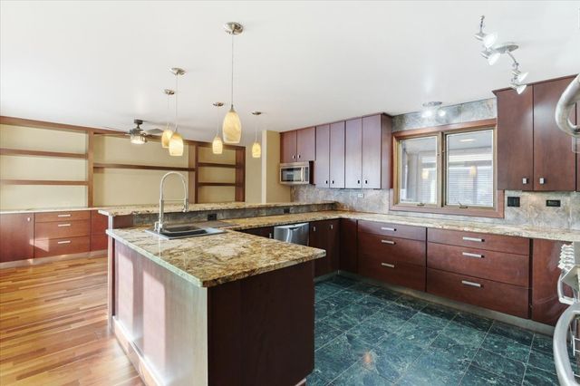 10160 W Fairbanks Avenue, Beach Park, IL 60099