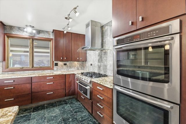 10160 W Fairbanks Avenue, Beach Park, IL 60099