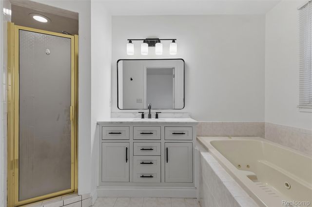 15019 Kelly Court, Shelby Charter Township, MI 48315