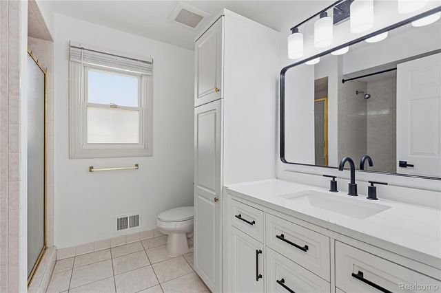 15019 Kelly Court, Shelby Charter Township, MI 48315