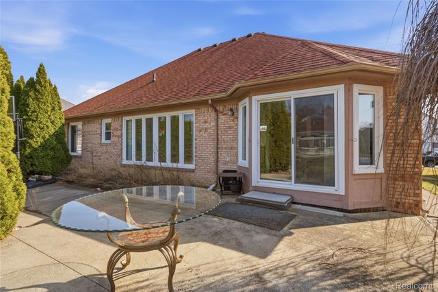 15019 Kelly Court, Shelby Charter Township, MI 48315