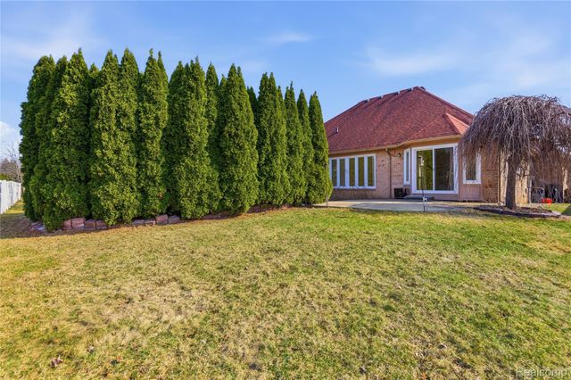 15019 Kelly Court, Shelby Charter Township, MI 48315