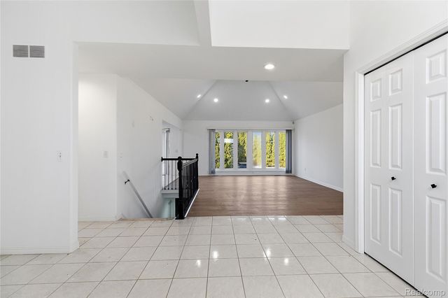 15019 Kelly Court, Shelby Charter Township, MI 48315