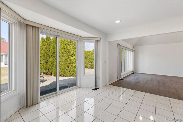 15019 Kelly Court, Shelby Charter Township, MI 48315