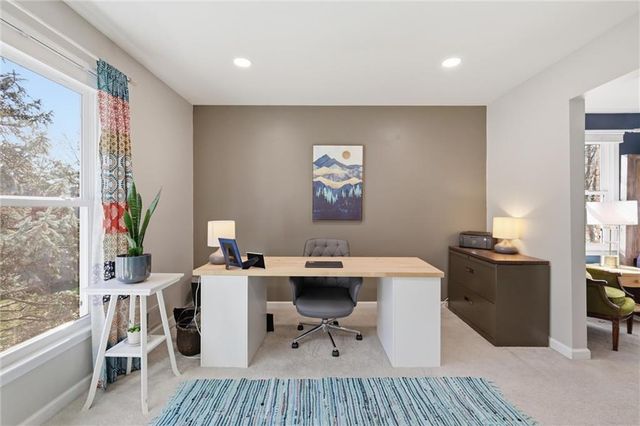 11612 W 100th Street, Overland Park, KS 66214