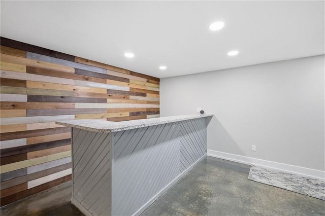 11612 W 100th Street, Overland Park, KS 66214