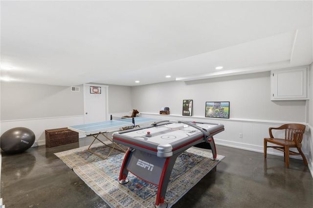 11612 W 100th Street, Overland Park, KS 66214