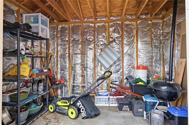 11612 W 100th Street, Overland Park, KS 66214