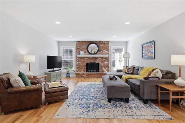 11612 W 100th Street, Overland Park, KS 66214