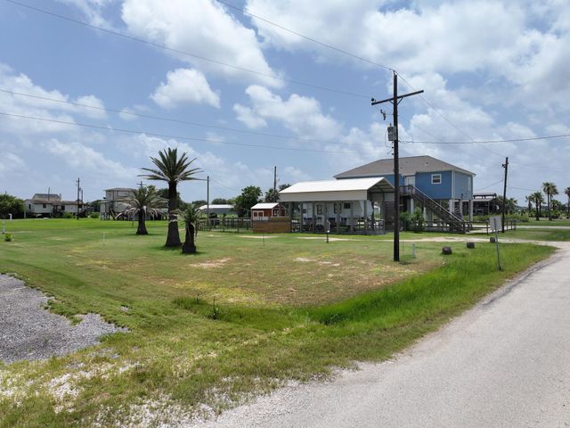 1308 Quarles Avenue, Port Bolivar, TX 77650