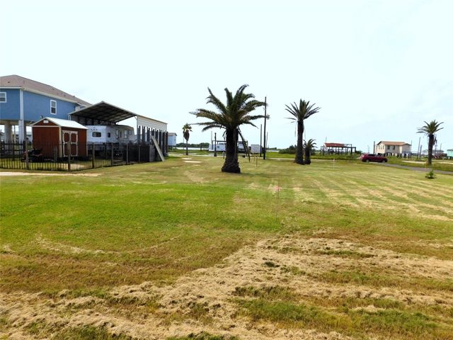 1308 Quarles Avenue, Port Bolivar, TX 77650