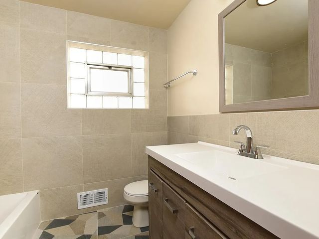 2915 N Austin Avenue 1, Chicago, IL 60634