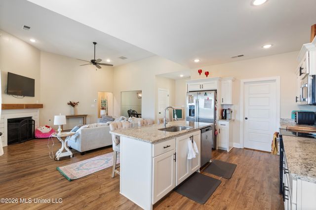 2112 Laughter Road, Nesbit, MS 38651