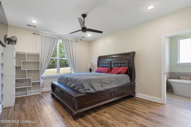 2112 Laughter Road, Nesbit, MS 38651