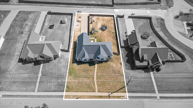 2112 Laughter Road, Nesbit, MS 38651