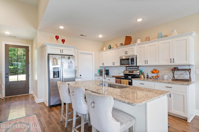 2112 Laughter Road, Nesbit, MS 38651