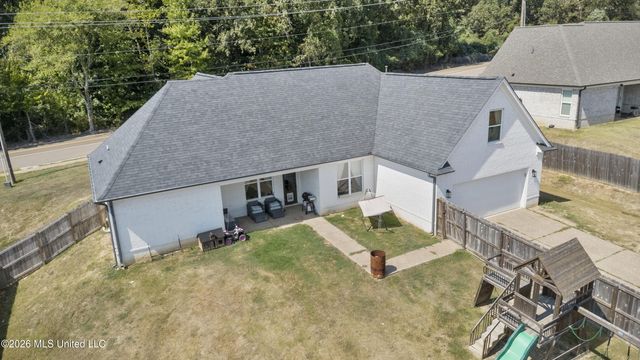 2112 Laughter Road, Nesbit, MS 38651