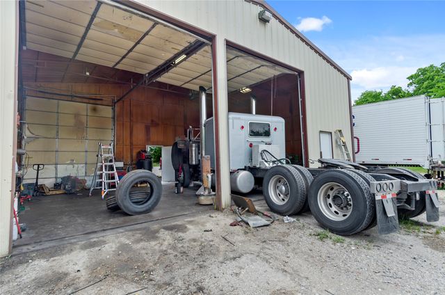 5716 N 287, Alvord, TX 76225