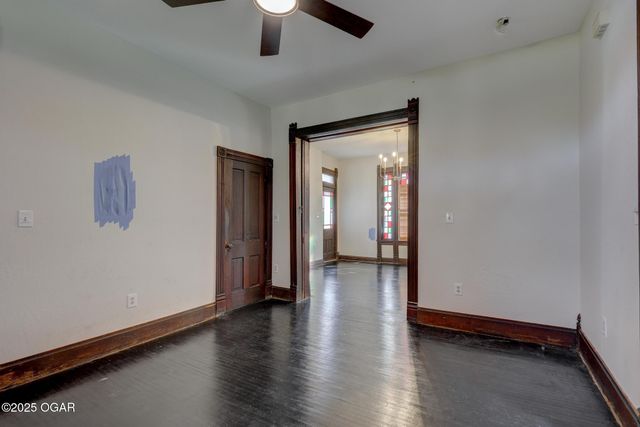 216 N Wall Avenue, Joplin, MO 64801