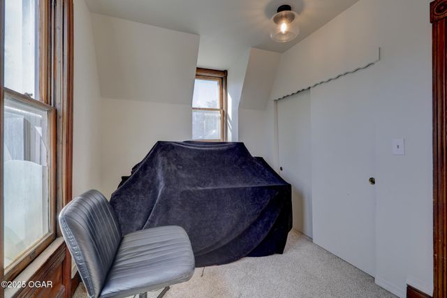 216 N Wall Avenue, Joplin, MO 64801