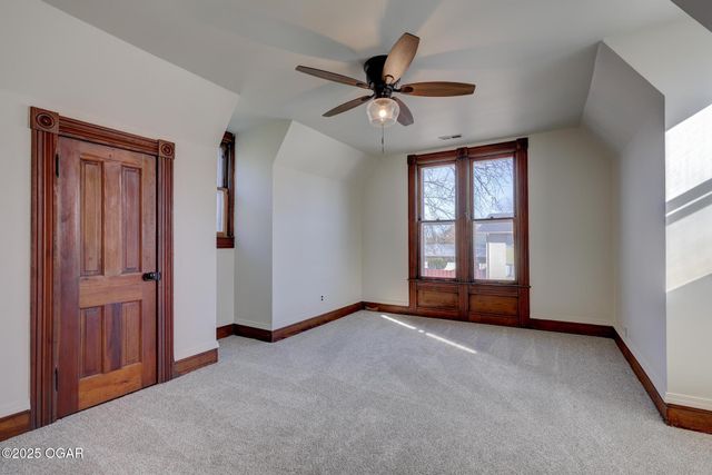 216 N Wall Avenue, Joplin, MO 64801