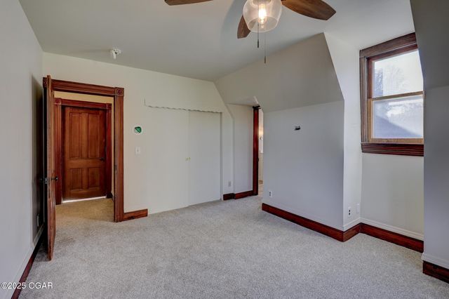 216 N Wall Avenue, Joplin, MO 64801