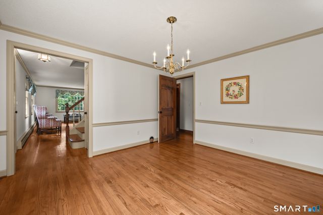 111 Pennywise Lane, Glastonbury, CT 06033