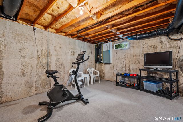111 Pennywise Lane, Glastonbury, CT 06033