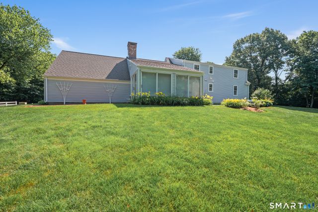 111 Pennywise Lane, Glastonbury, CT 06033