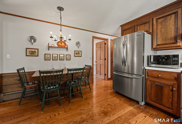 111 Pennywise Lane, Glastonbury, CT 06033
